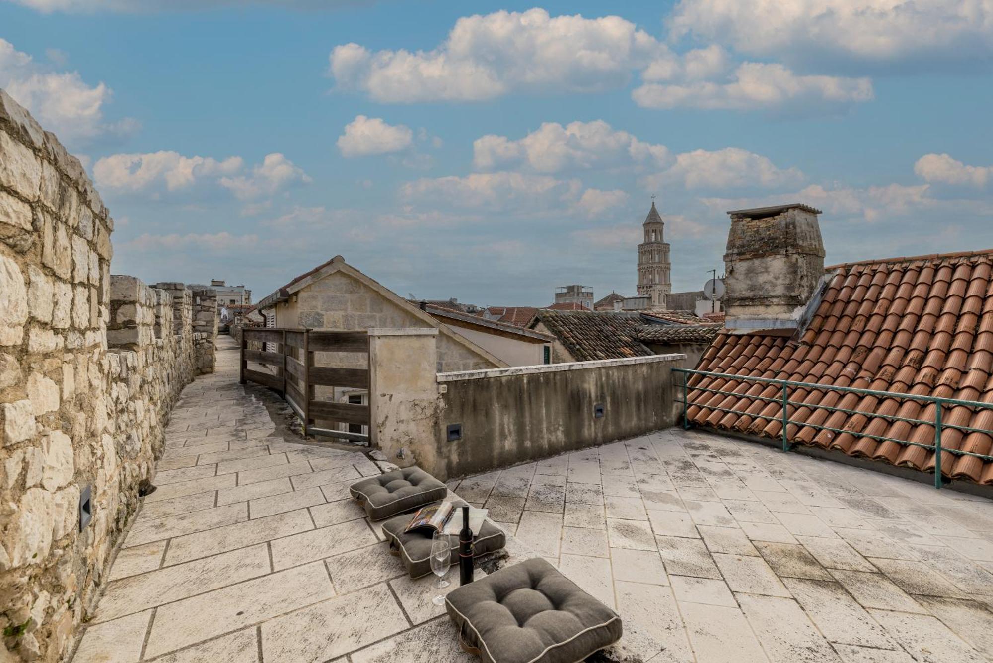 Villa Marta - Stone House In The Center - Split Bagian luar foto
